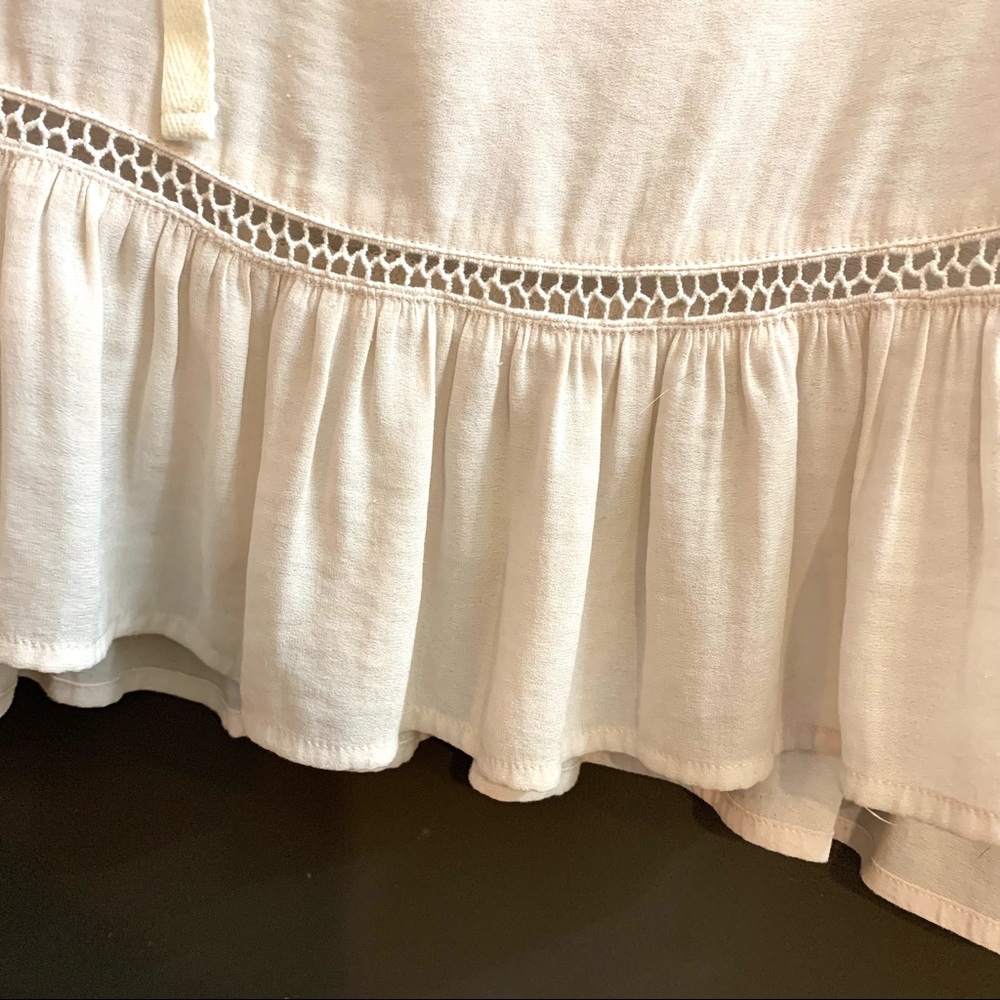 RO & DE cream ruffled blouse - Picture 2 of 7